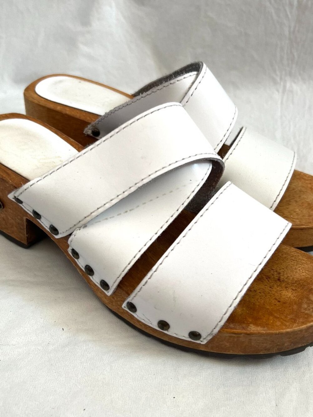y2k Candies sandals womens 7.5 wooden clog style white leather slip on